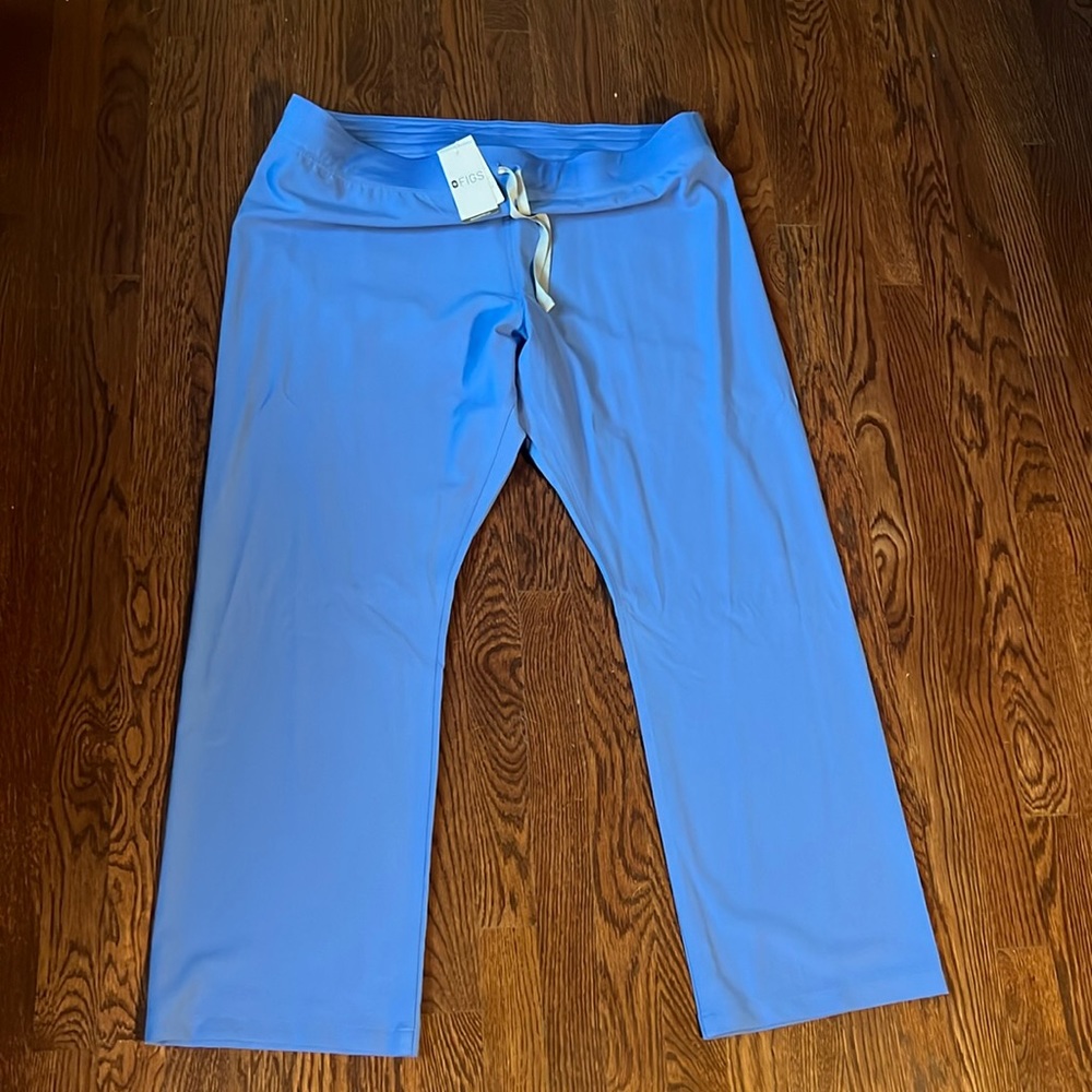 NWT figs scrub pants